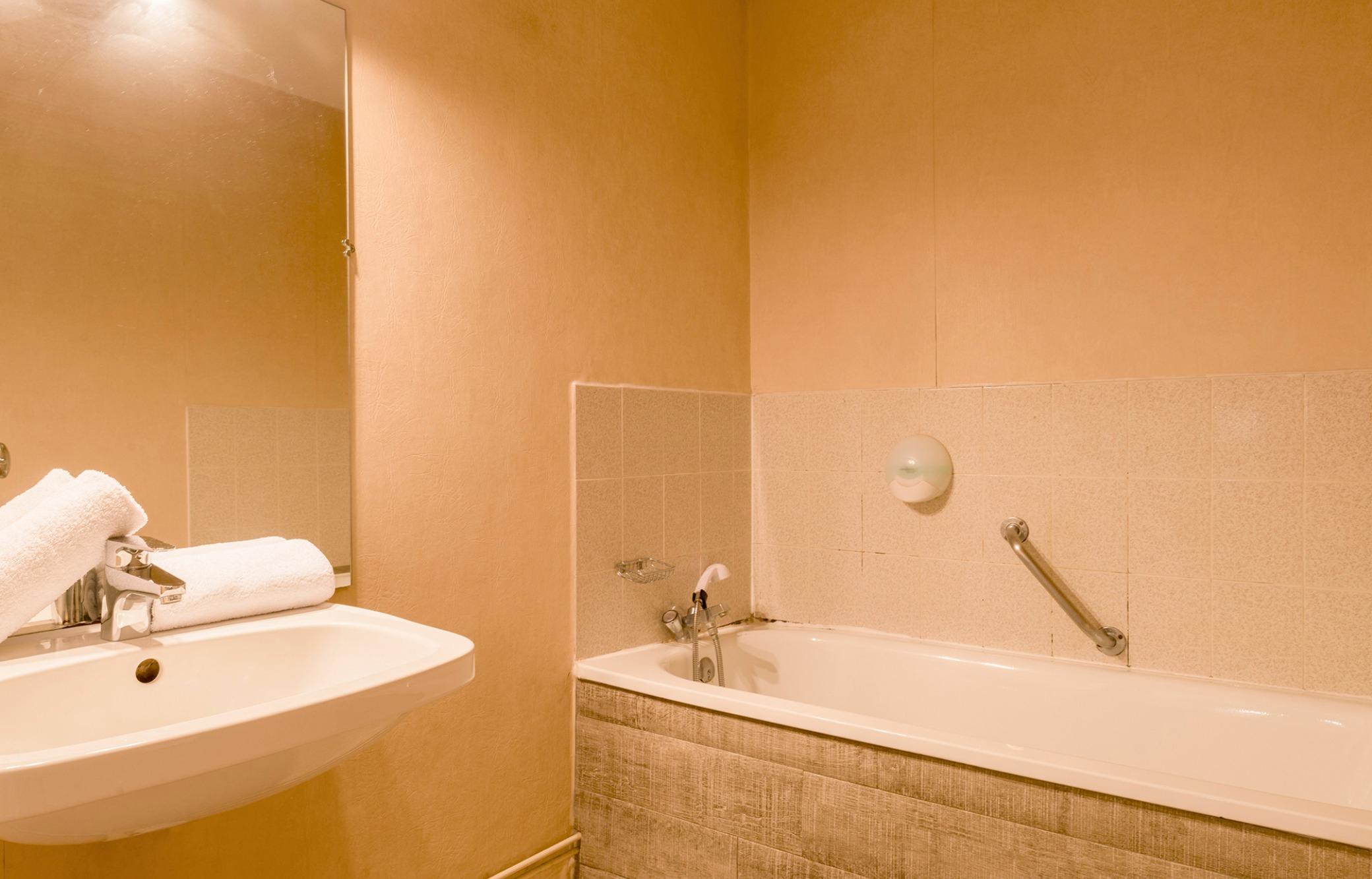 The Originals City, Hotel Valence Est Buitenkant foto